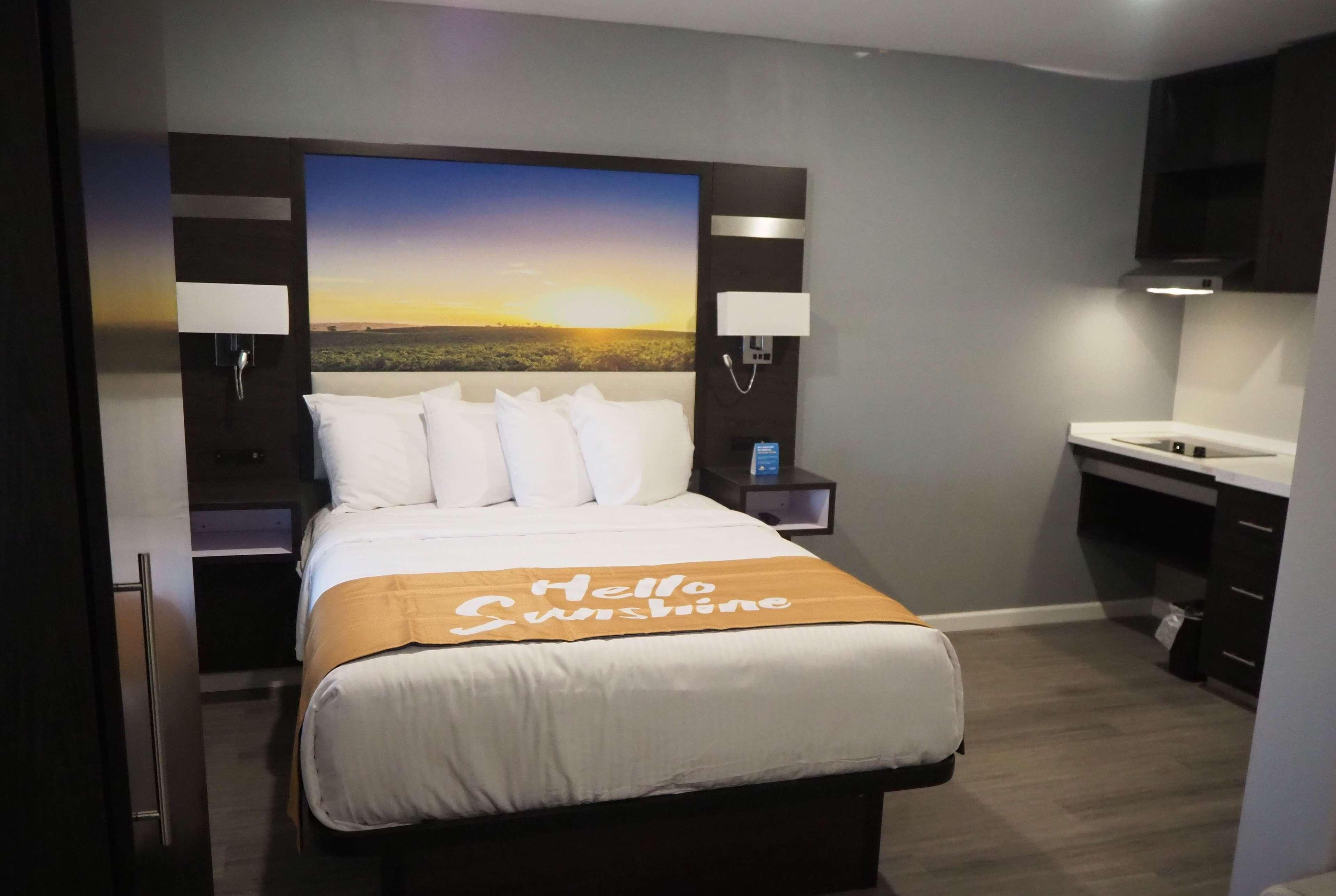 Days Inn By Wyndham Galt - Elk Grove South المظهر الخارجي الصورة