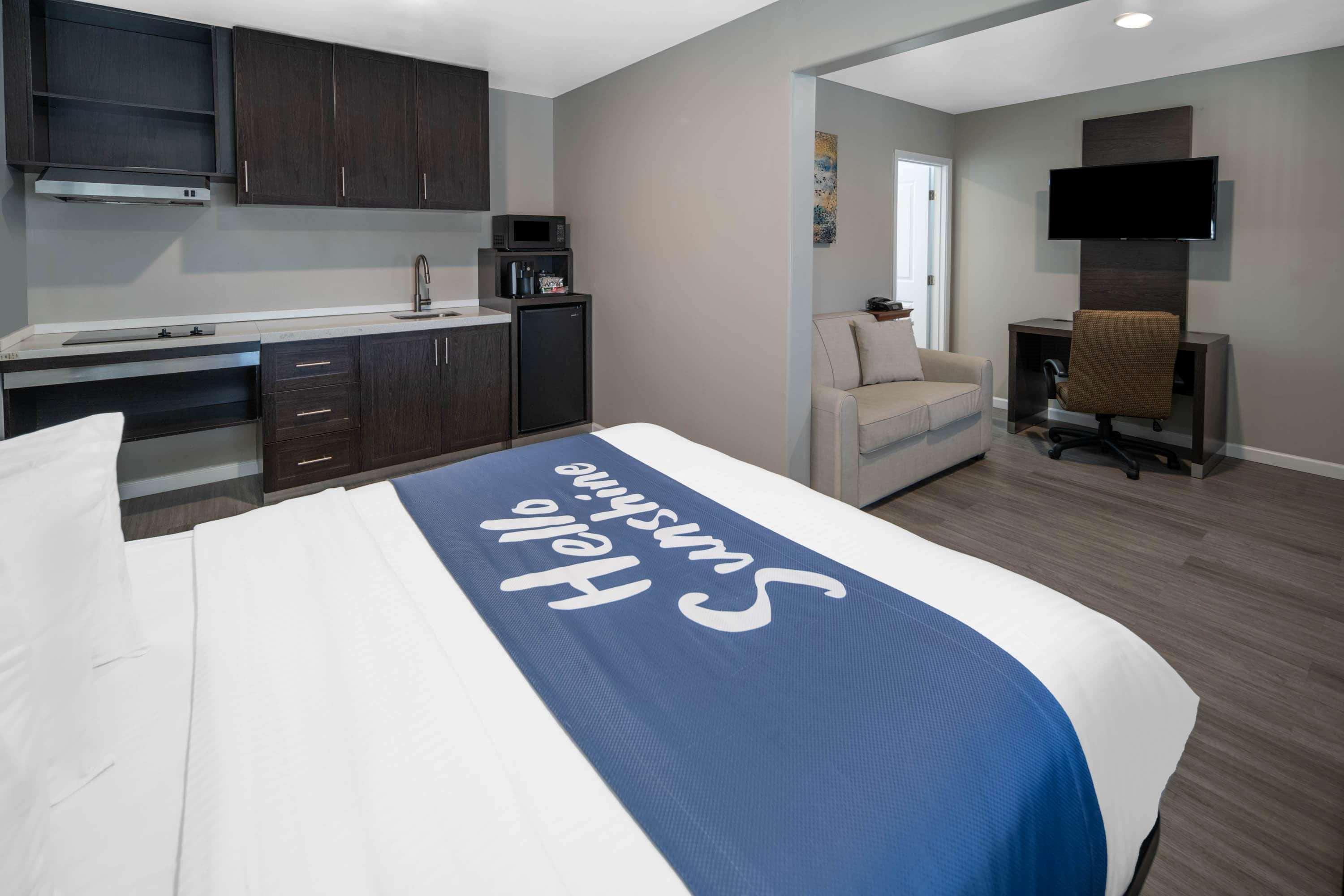 Days Inn By Wyndham Galt - Elk Grove South المظهر الخارجي الصورة