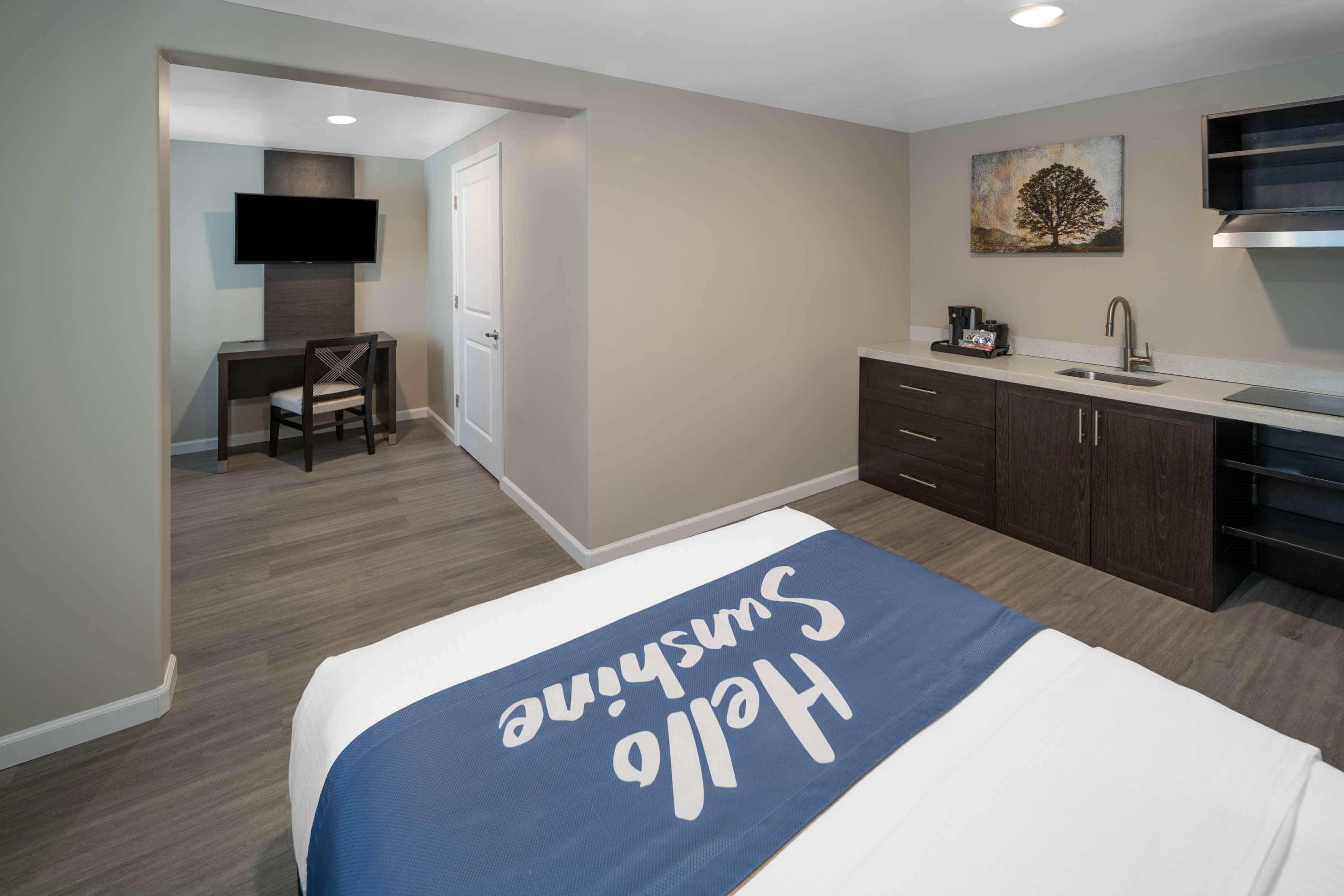 Days Inn By Wyndham Galt - Elk Grove South المظهر الخارجي الصورة