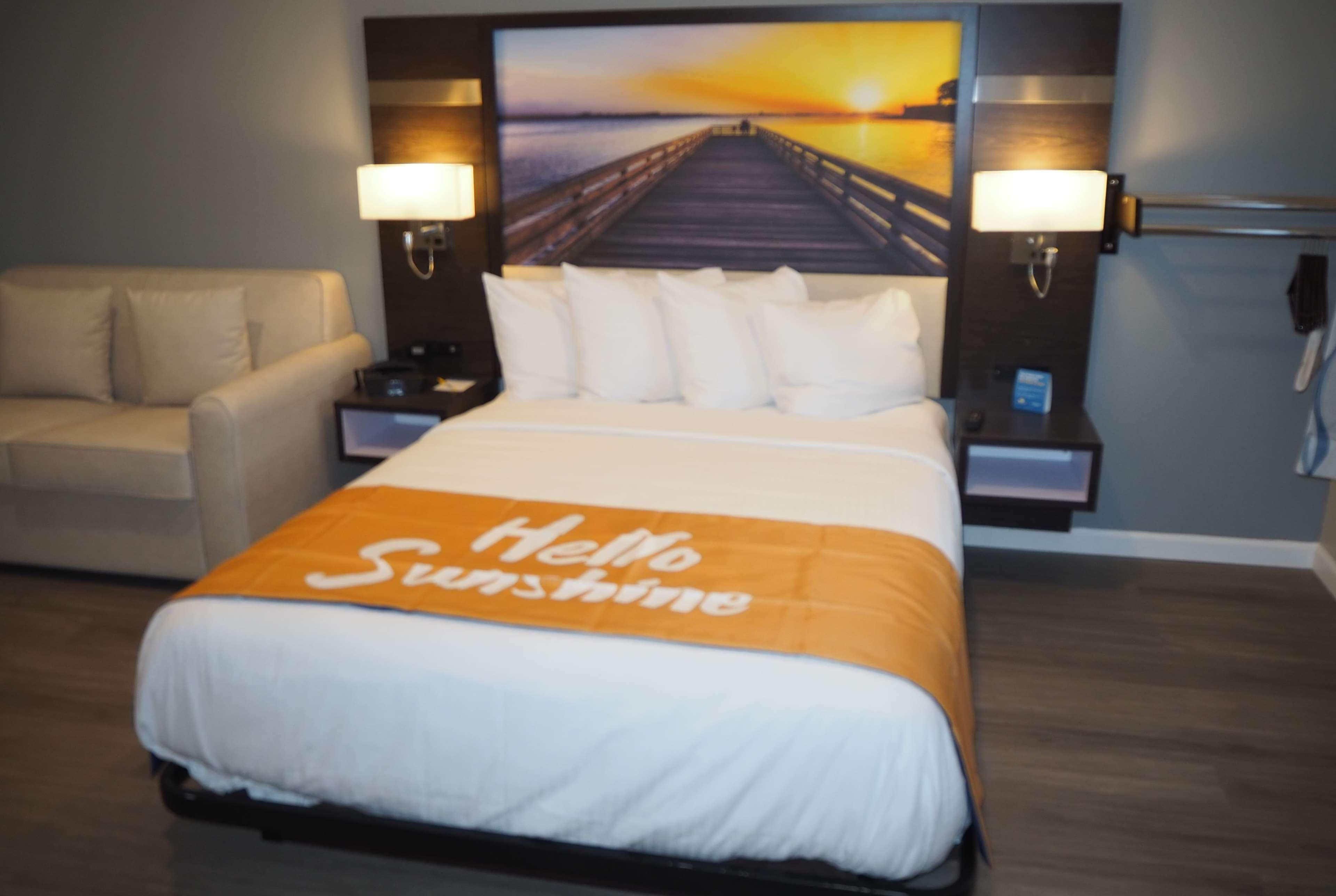 Days Inn By Wyndham Galt - Elk Grove South المظهر الخارجي الصورة
