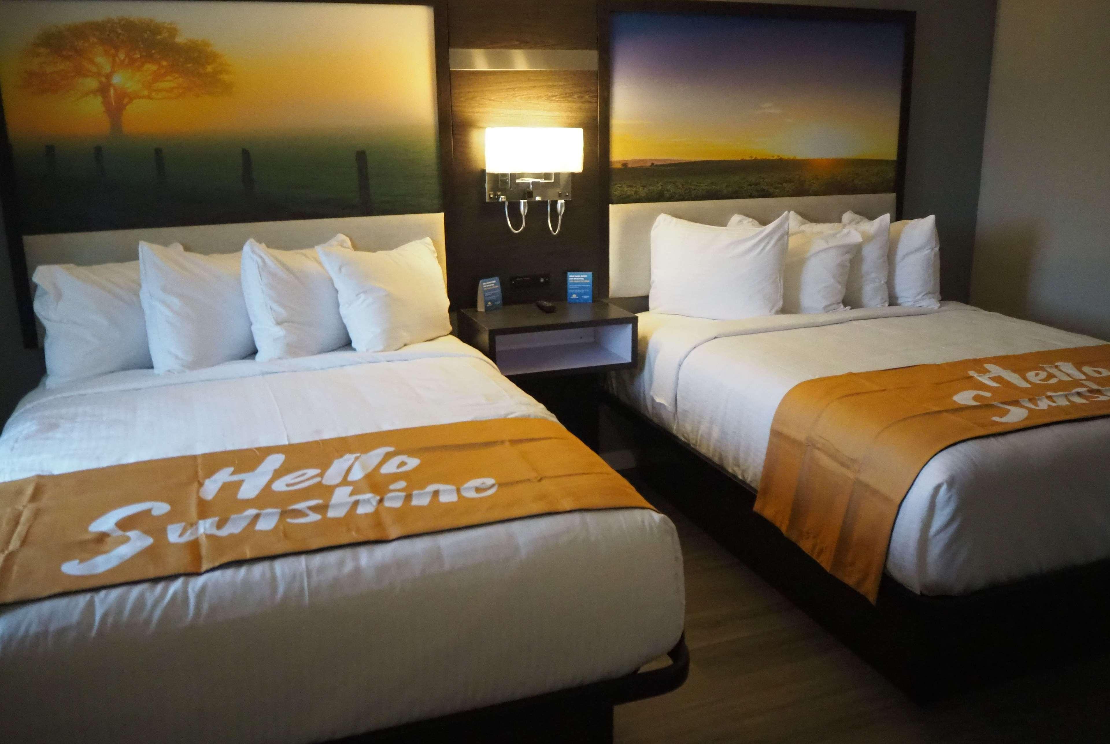 Days Inn By Wyndham Galt - Elk Grove South المظهر الخارجي الصورة