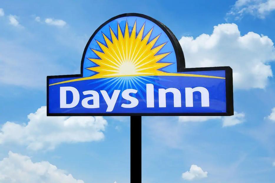 Days Inn By Wyndham Galt - Elk Grove South المظهر الخارجي الصورة